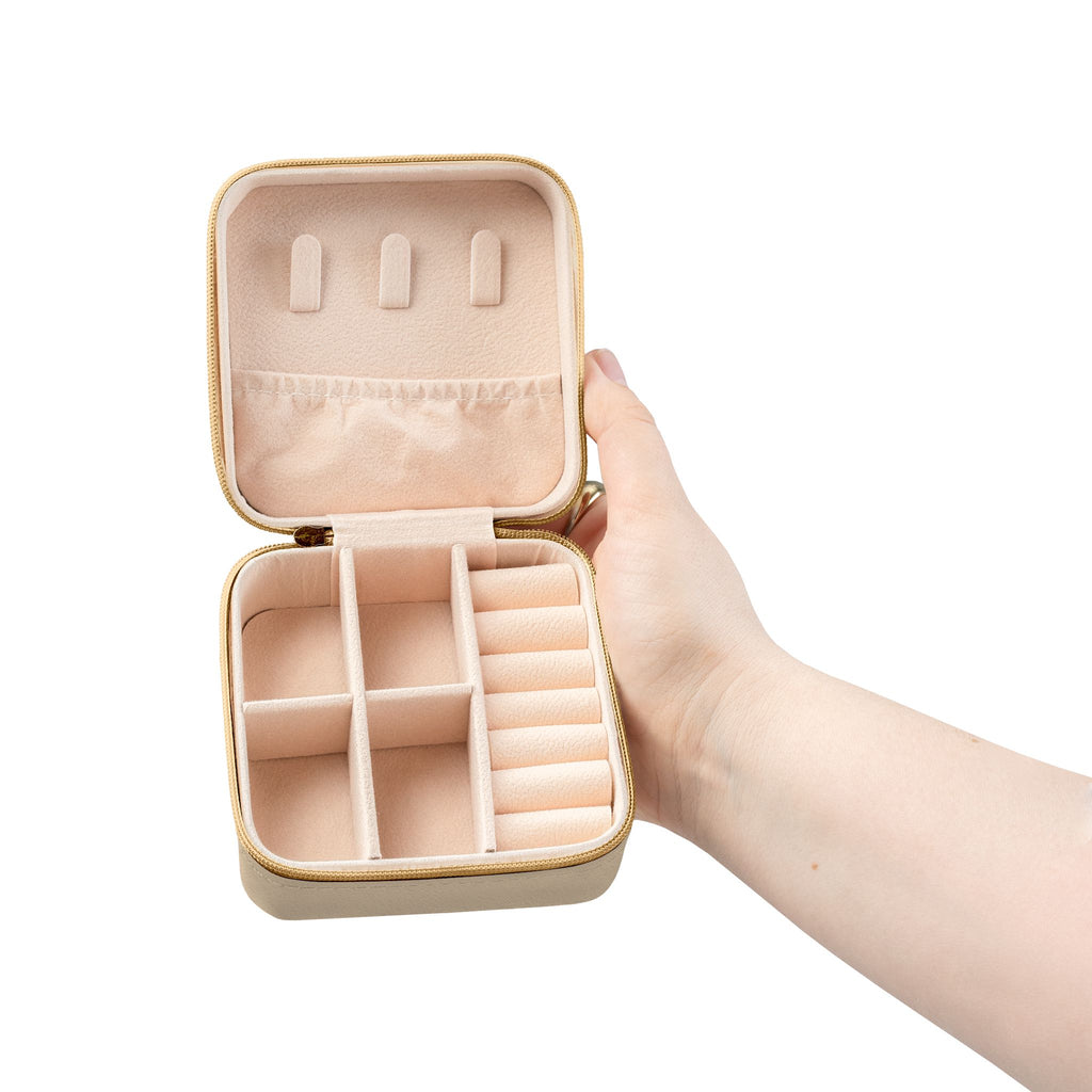 art lover boutique Jewelry Travel Case | Compact Jewelry Organizer, Ring & Earring Storage